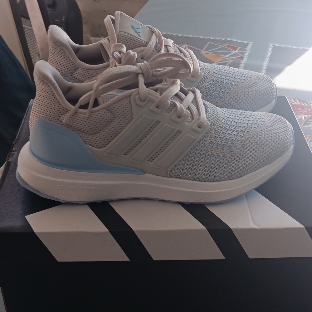 Adidas Kids Sneakers in Gray and Blue